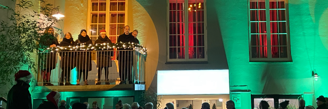 Julemusik i baggården på Hotel Randers