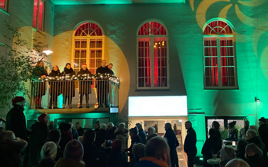 Julemusik i baggården på Hotel Randers