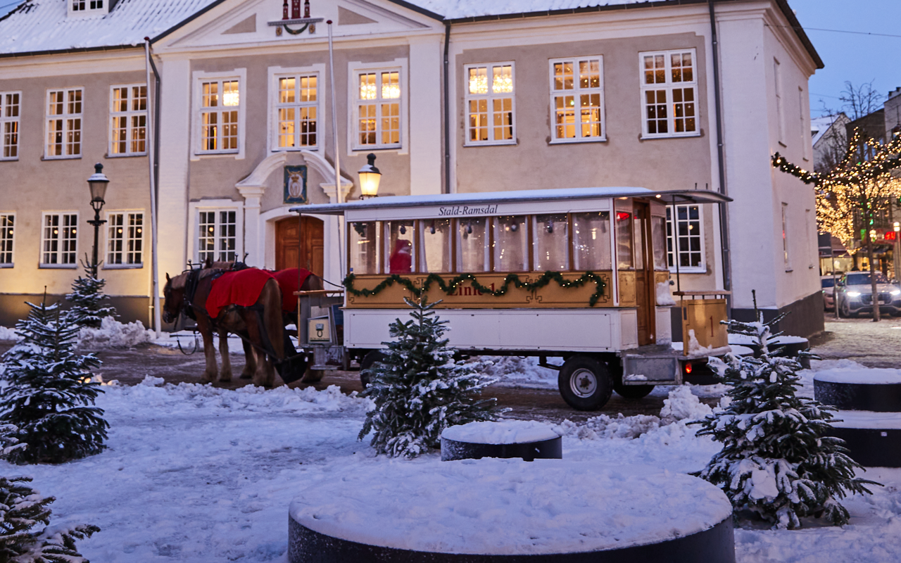 Julehestevognen på Rådhustorvet