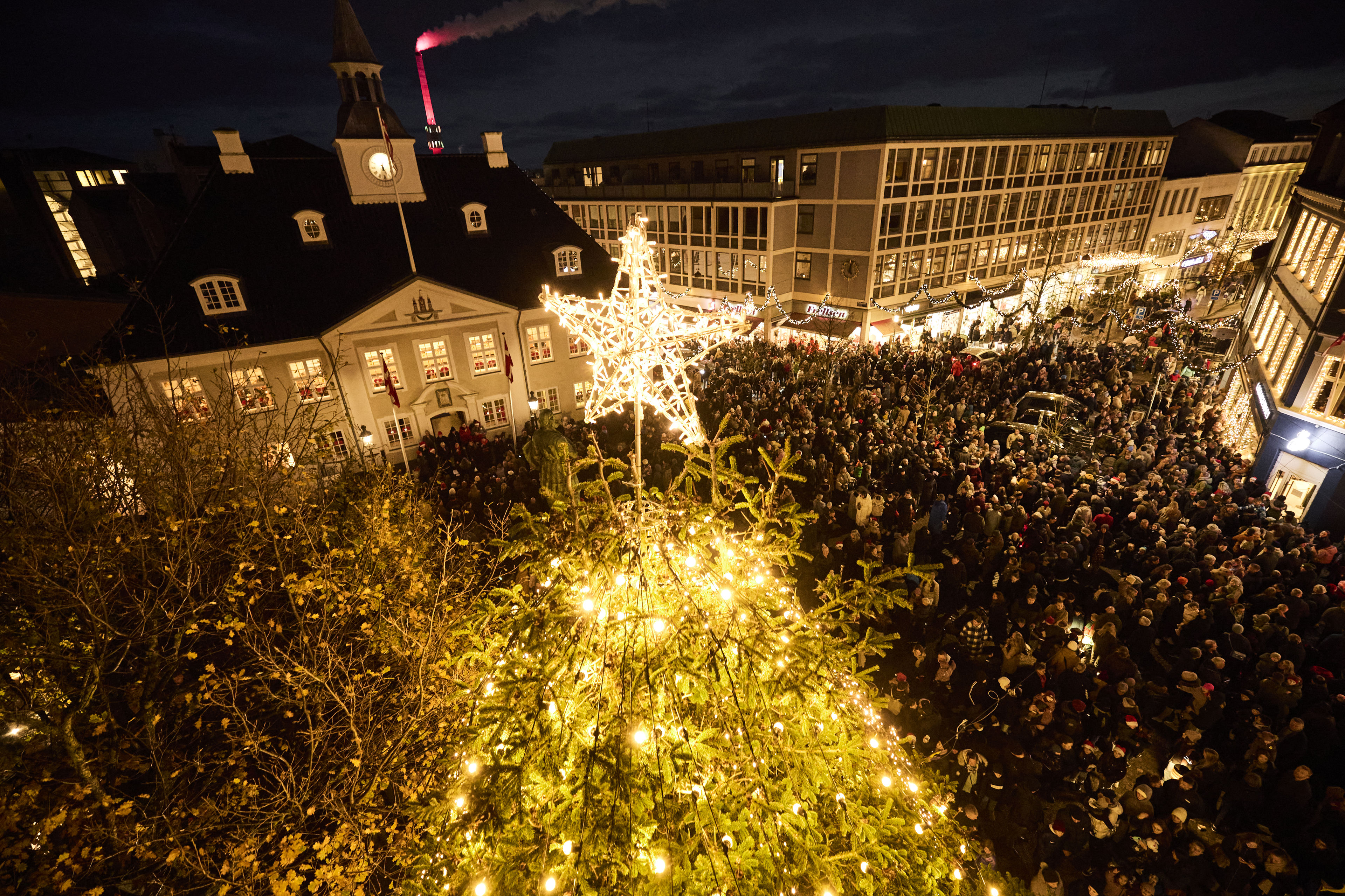 Juletræstænding på Rådhuspladsen